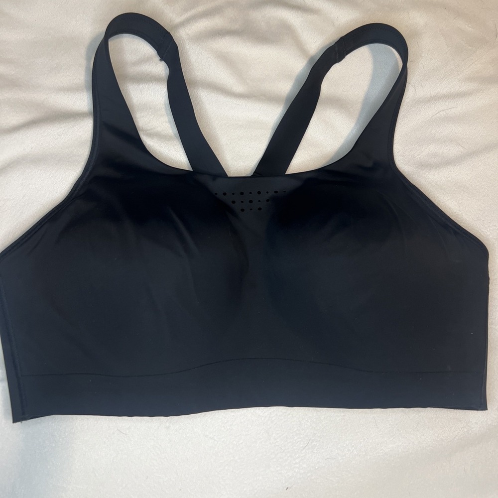 NWOT Athleta High Support Sports Bra Black 36D Molded‎ Cup Adjustable Straps
